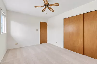 385 Pleasant Street, Hoffman Estates, IL 60169 - Photo 16