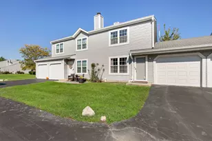 2024 Countryside Ln, Round Lake Beach, IL 60073 - Photo 14