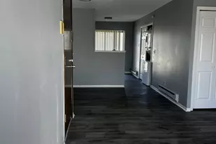 190 S Waters Edge Dr, Glendale Heights, IL 60139 - Photo 6