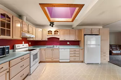 135 Laura Lane, Thornton, IL 60476 - Photo 6