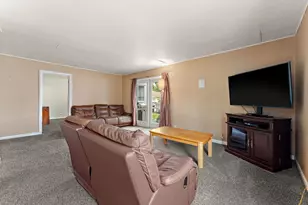 135 Laura Ln, Thornton, IL 60476 - Photo 12
