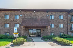 410 Schiller St, Itasca, IL 60143 - Photo 6