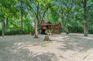 431 Maplewood Dr, Barrington, IL 60010 - Photo 28