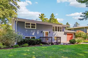 1506 Jewel Ave, Saint Charles, IL 60174 - Photo 2