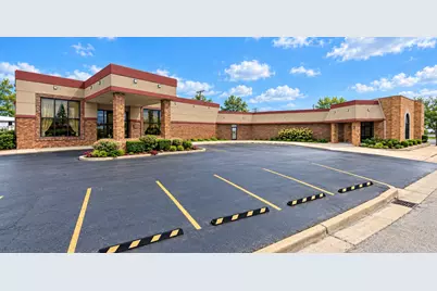 [Address not provided], McCook, IL 60525 - Photo 2