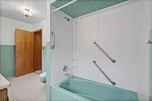 1026 Spafford St, Antioch, IL 60002 - Photo 28