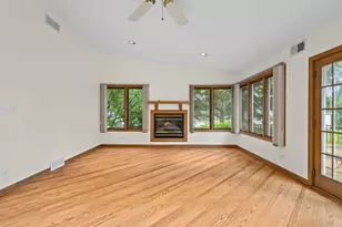 1026 Spafford St, Antioch, IL 60002 - Photo 4