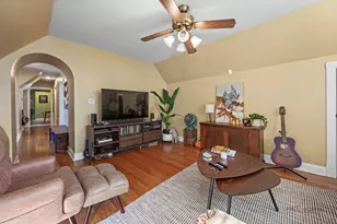 4313 N Ridgeway Ave, Chicago, IL 60618 - Photo 32