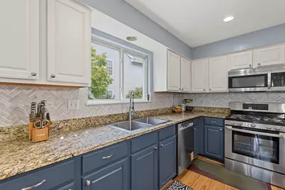 2131 Skylane Drive, Naperville, IL 60564 - Photo 10