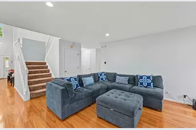 2131 Skylane Drive, Naperville, IL 60564 - Photo 12