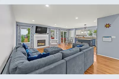 2131 Skylane Drive, Naperville, IL 60564 - Photo 14