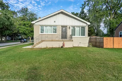 8433 Central Avenue, Burbank, IL 60459 - Photo 2