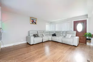 8433 Central Ave, Burbank, IL 60459 - Photo 8