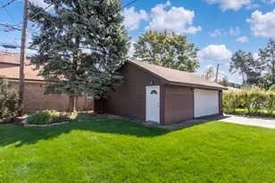 221 East Ave, Park Ridge, IL 60068 - Photo 24
