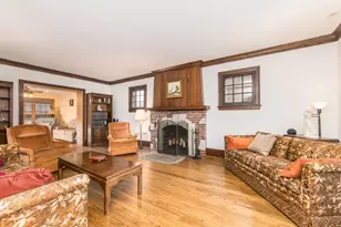 221 East Ave, Park Ridge, IL 60068 - Photo 4