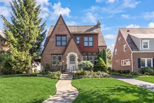 221 East Ave, Park Ridge, IL 60068 - Photo 1
