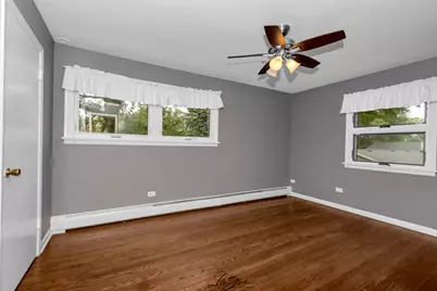 10S073 Clarendon Hills Road, Willowbrook, IL 60527 - Photo 16