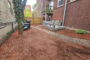 1050 W Dakin St, Chicago, IL 60613 - Photo 28