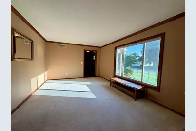 5 Hidden Lake Court, Bloomington, IL 61704 - Photo 4