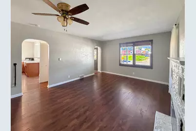 514 E Front Avenue, Stockton, IL 61085 - Photo 6
