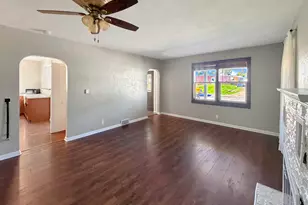 514 E Front Ave, Stockton, IL 61085 - Photo 6