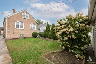 5537 S Normandy Ave, Chicago, IL 60638 - Photo 22