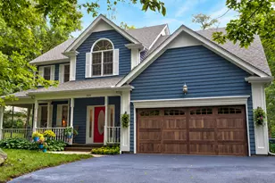 300 White Tail Ln, Ingleside, IL 60041 - Photo 2