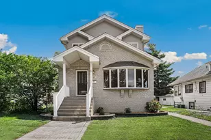 9817 Minnick Ave, Oak Lawn, IL 60453 - Photo 1