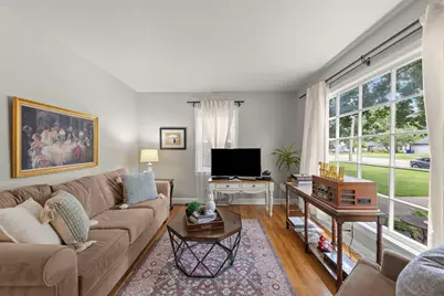 1110 N President Street, Wheaton, IL 60187 - Photo 4