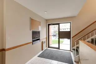 2200 Bayside Dr, Palatine, IL 60074 - Photo 4