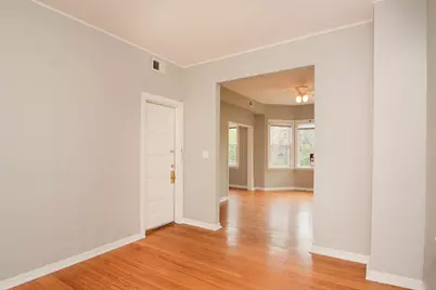 2101 W Montrose Avenue #2, Chicago, IL 60618 - Photo 8