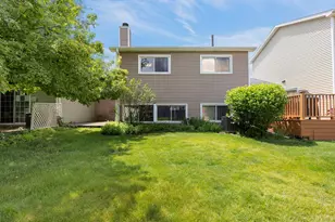 376 Thorncliff Dr, Glendale Heights, IL 60139 - Photo 2