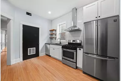 2642 N Sacramento Avenue #2, Chicago, IL 60647 - Photo 4