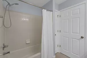 2219 Waterleaf Ct, Naperville, IL 60564 - Photo 14