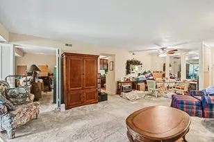 740 Saint Andrews Ln, Crystal Lake, IL 60014 - Photo 4