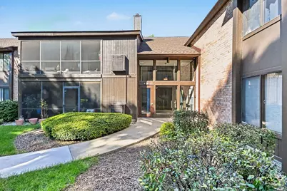 740 Saint Andrews Lane #13, Crystal Lake, IL 60014 - Photo 2