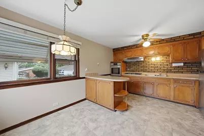 10624 S Kostner Avenue, Oak Lawn, IL 60453 - Photo 6