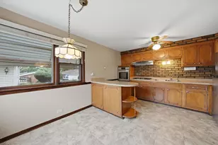 10624 S Kostner Ave, Oak Lawn, IL 60453 - Photo 6