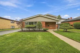 10624 S Kostner Ave, Oak Lawn, IL 60453 - Photo 1