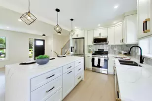 910 E Kimber Ln, Arlington Heights, IL 60005 - Photo 10