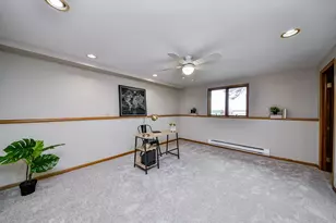 2S557 Bliss Rd, Sugar Grove, IL 60554 - Photo 8