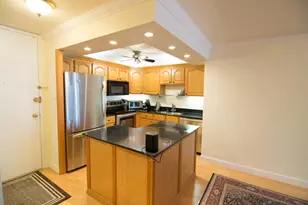1340 N Dearborn Pkwy, Chicago, IL 60610 - Photo 6