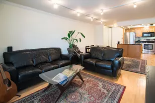 1340 N Dearborn Pkwy, Chicago, IL 60610 - Photo 2