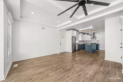 7724 S Chappel Avenue, Chicago, IL 60649 - Photo 4