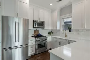 3634 N Fremont St, Chicago, IL 60613 - Photo 6