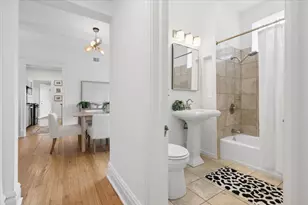 823 W Belle Plaine Ave, Chicago, IL 60613 - Photo 10