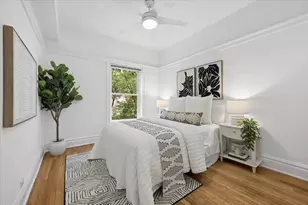 823 W Belle Plaine Ave, Chicago, IL 60613 - Photo 8