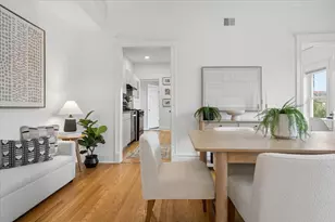 823 W Belle Plaine Ave, Chicago, IL 60613 - Photo 12