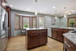 428 Franklin Ln, Elk Grove Village, IL 60007 - Photo 12