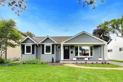 202 N Prospect Manor Avenue, Mount Prospect, IL 60056 - Photo 1